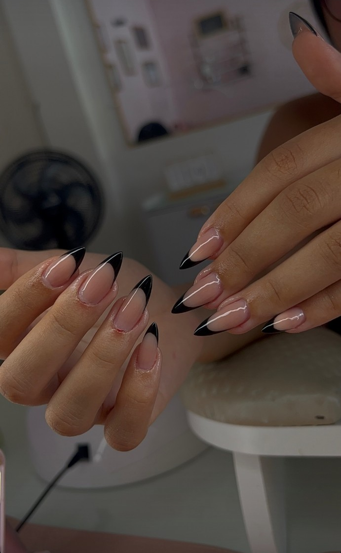 Trabalho de unhas publicado por Jennifer Kauanny Studio