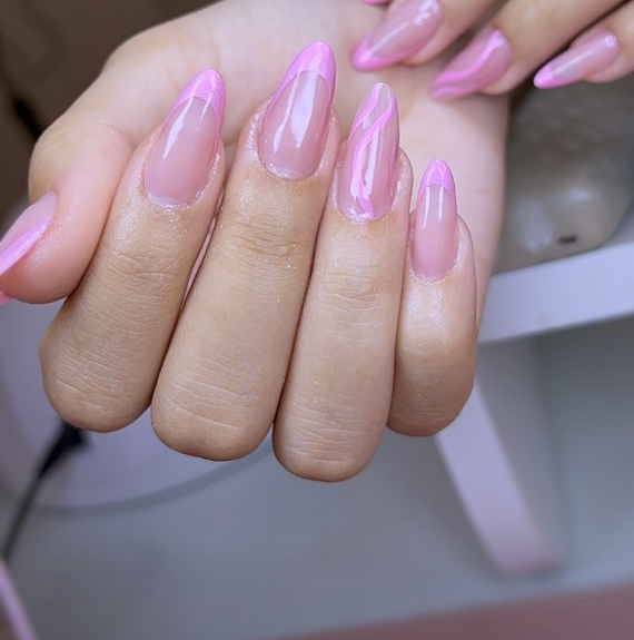 Trabalho de unhas publicado por Jennifer Kauanny Studio